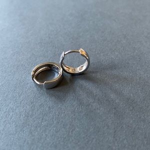 Silver huggie hoop earrings